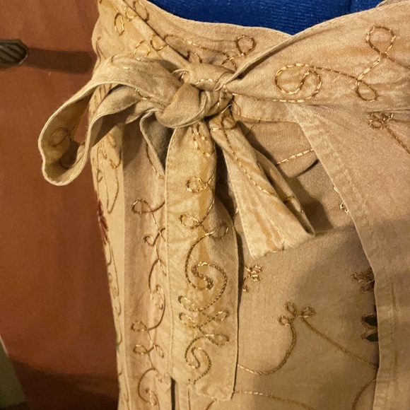 Gorgeous vintage long embroidered wraparound beige skirt made in India (mlb) - Picture 5 of 16